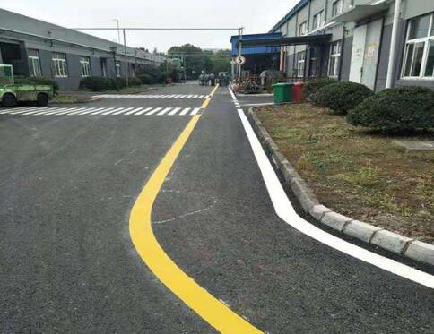 廠區道路劃線作用是什么，廠區道路劃線找誰？飛揚市政口碑好